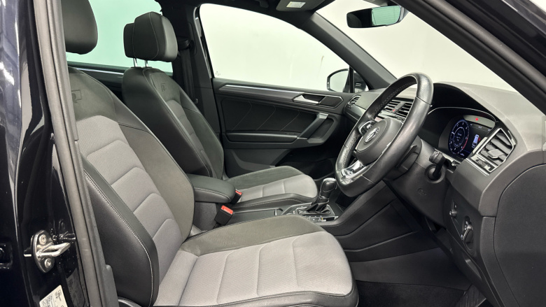 Volkswagen Tiguan 2.0 TDi 150 R-Line 5dr DSG Diesel Estate